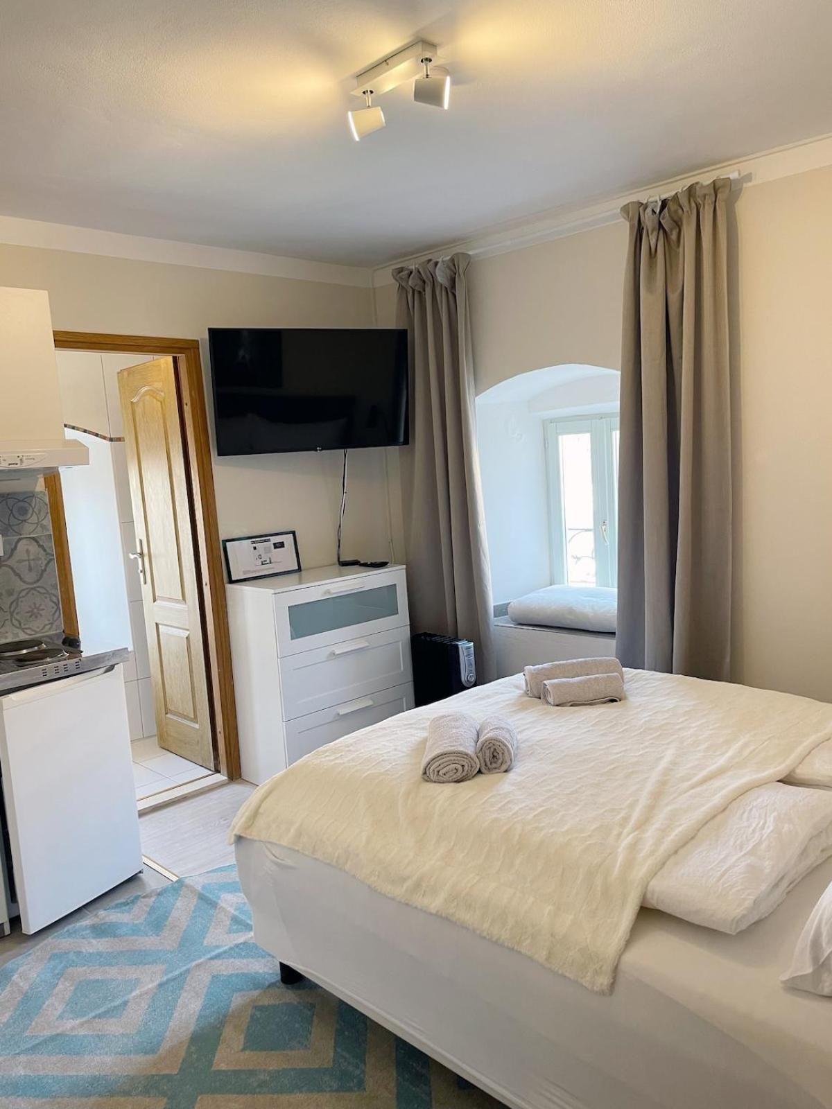 Klara Hopper Apartment, Old Town House, Sea View *
